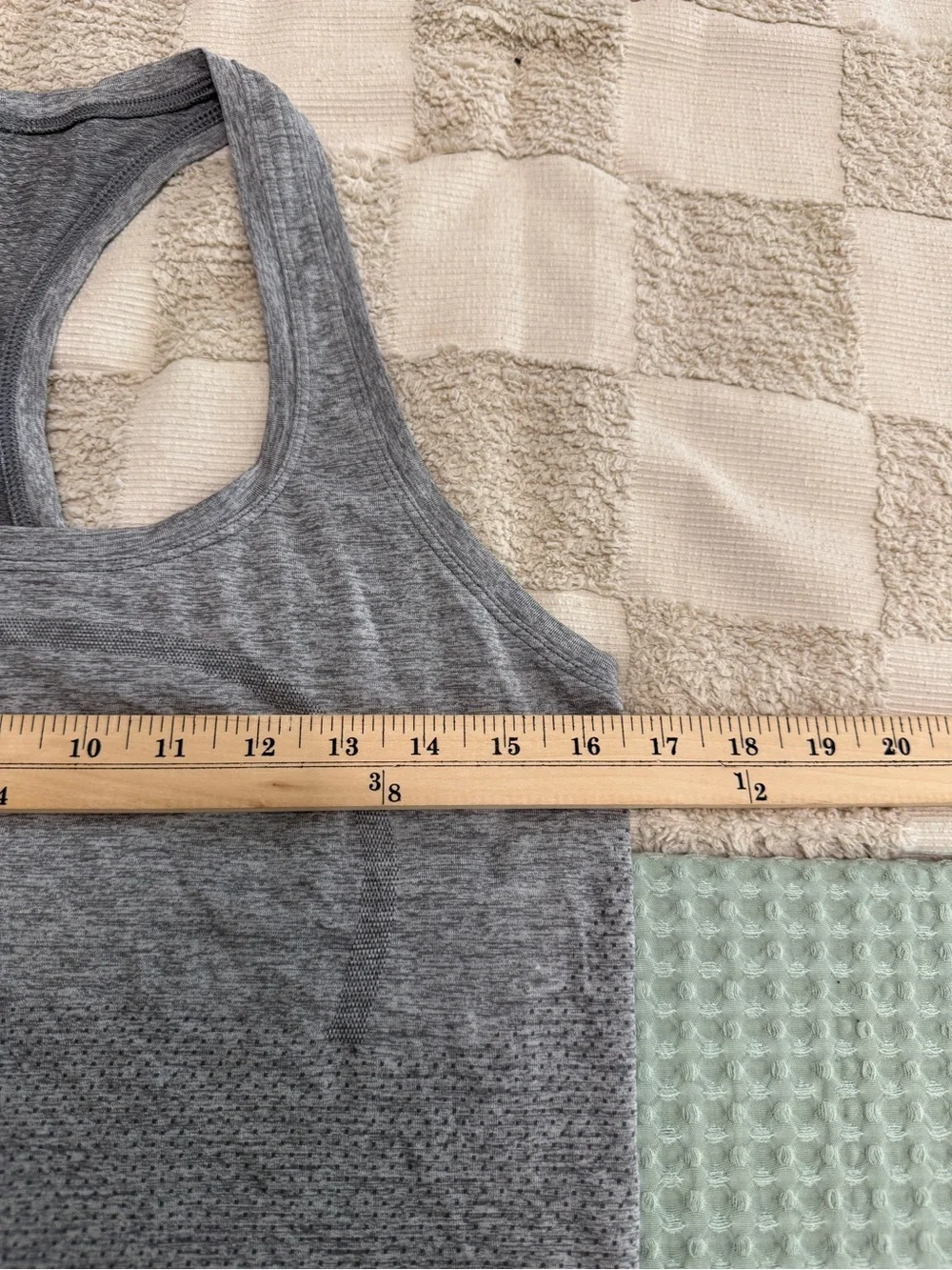 Lululemon Swiftly Tech Racerback‎ Tank size 8